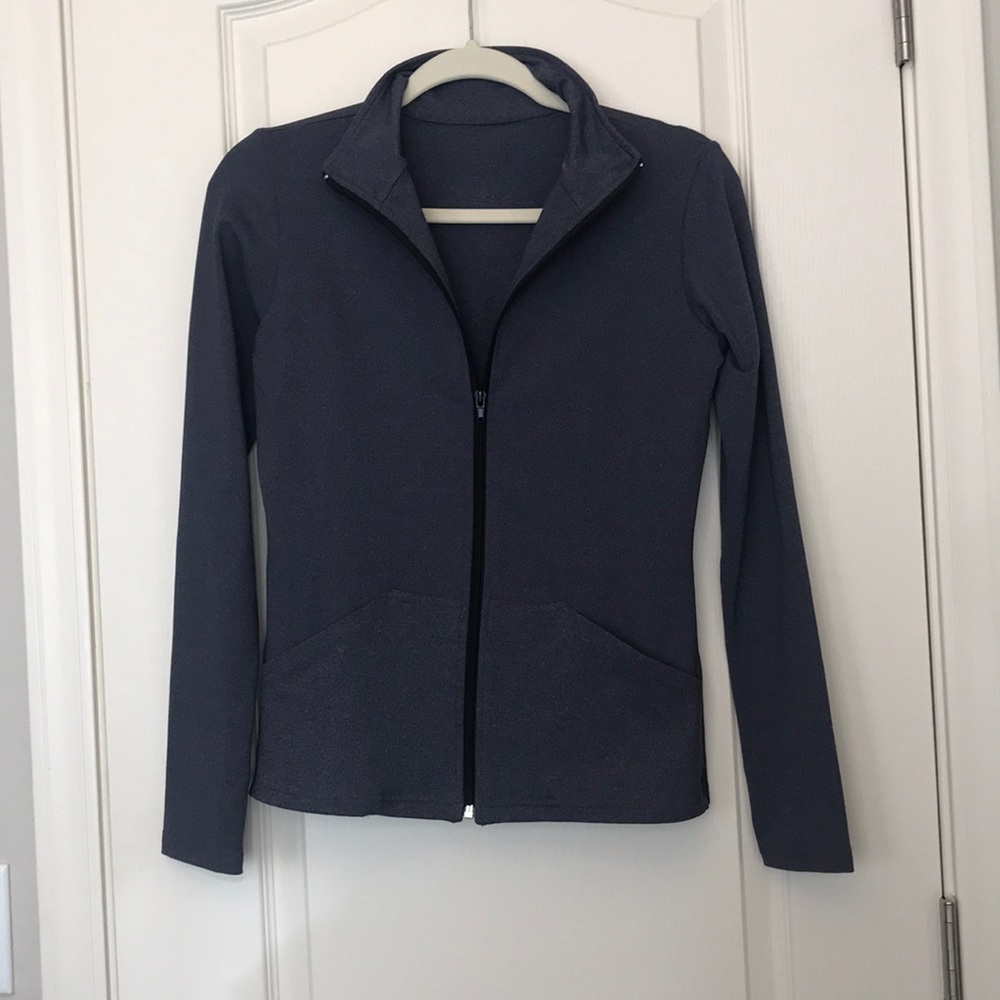 StrutThis workout jacket